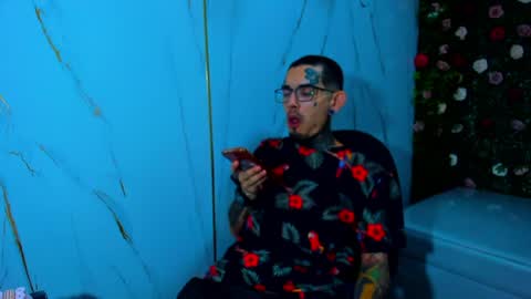 boy_tatto77 online show from 04/13/26, 01:11