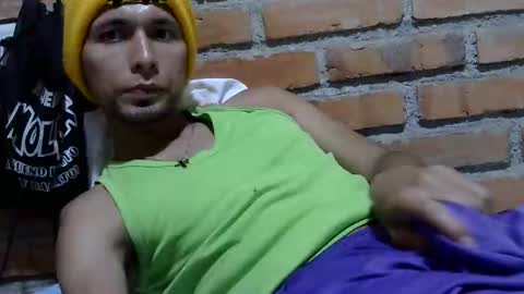 Boy online show from 10/23/25, 11:24