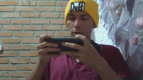 Boy online show from 02/22/26, 12:01