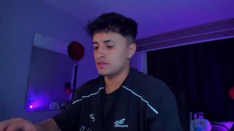 Snapshot of boylatin_777 chatting on 03/07/25, 08:23 miguel online show from 03/07/25, 08:23