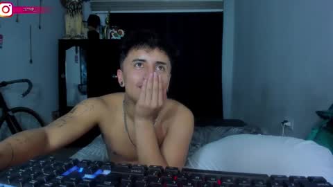 Snapshot of boylatin_777 chatting on 03/12/25, 11:01 miguel online show from 03/12/25, 11:01