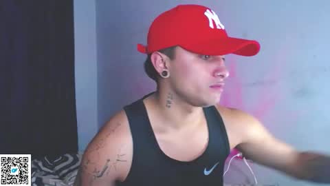 Snapshot of boylatin_777 chatting on 09/23/25, 07:11 miguel online show from 09/23/25, 07:11