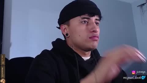 Snapshot of boylatin_777 chatting on 10/12/25, 11:42 miguel online show from 10/12/25, 11:42