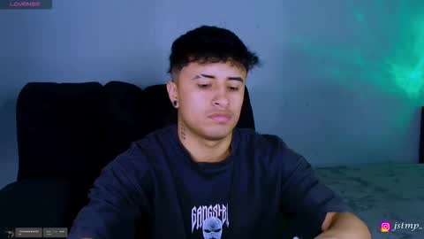 Snapshot of boylatin_777 chatting on 11/10/25, 07:02 miguel online show from 11/10/25, 07:02