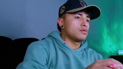 Snapshot of boylatin_777 chatting on 11/14/25, 06:45 miguel online show from 11/14/25, 06:45