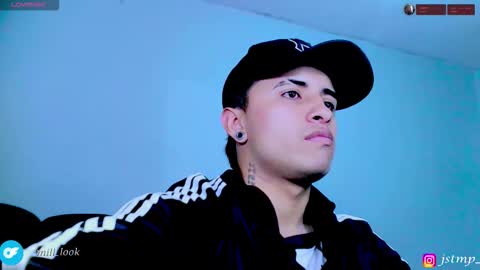 Snapshot of boylatin_777 chatting on 11/27/25, 03:41 miguel online show from 11/27/25, 03:41