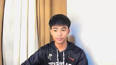 Snapshot of boynextdoor4ux chatting on 06/10/26, 02:27 HI IM JAMES DONT FORGET GIVE ME THUMBS UP AND JOIN TO MY FANCLUB online show from 06/10/26, 02:27