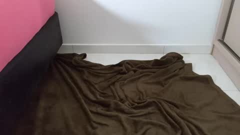 boys_dont_cryy online show from 12/13/25, 07:53