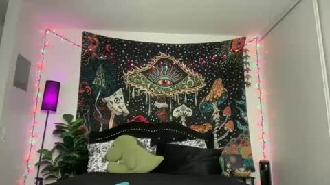 Snapshot of boysdroollx chatting on 11/09/25, 03:38 Puddin online show from 11/09/25, 03:38