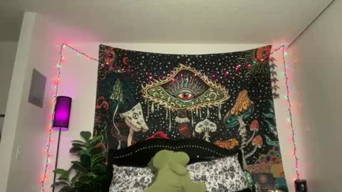 Snapshot of boysdroollx chatting on 11/24/25, 04:56 Puddin online show from 11/24/25, 04:56