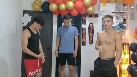 Snapshot of boysgang_sex chatting on 10/24/25, 11:39 Angelo Mark Fernando Taylor online show from 10/24/25, 11:39