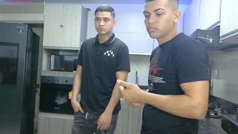 Angelo Mark Fernando Taylor online show from 12/17/25, 11:38