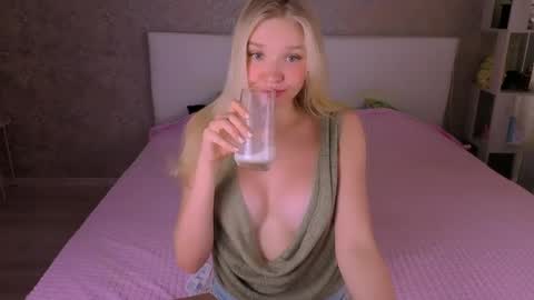 BoysLoveBlondee online show from 05/22/26, 09:26