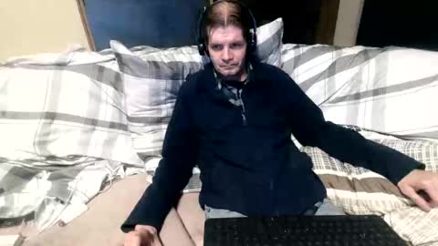 Snapshot of bponie1 chatting on 11/02/25, 02:25 bponie1 online show from 11/02/25, 02:25