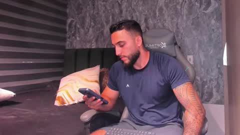 instagramBrad mayers1twittermayersbrad online show from 10/29/25, 01:08