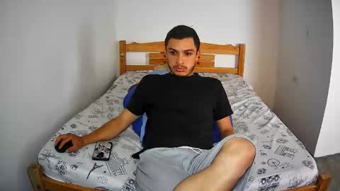 Snapshot of brad_hot6 chatting on 11/23/25, 04:51 brad online show from 11/23/25, 04:51