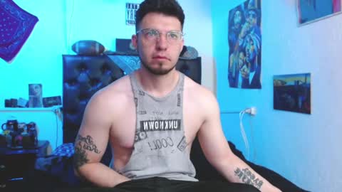 brad hot boy online show from 01/03/25, 03:33