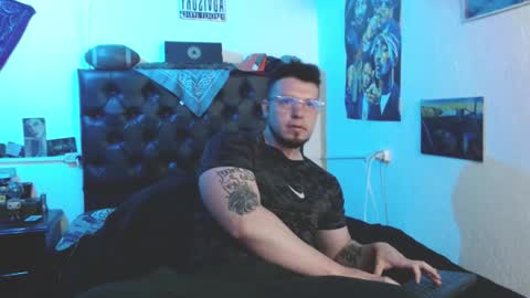 brad hot boy online show from 02/24/26, 04:27