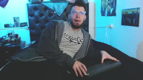 brad hot boy online show from 05/27/26, 04:15