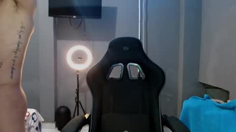 Snapshot of brad_wesley__ chatting on 01/24/25, 04:59 Brad online show from 01/24/25, 04:59