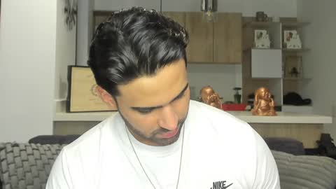 bradleymartin7 online show from 02/03/25, 11:36