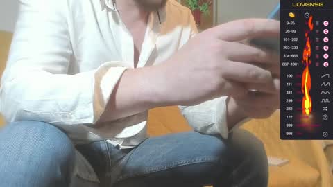 Snapshot of bradryder__ chatting on 12/04/24, 11:41 Call me Alex online show from 12/04/24, 11:41