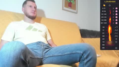 Snapshot of bradryder__ chatting on 12/05/24, 09:06 Call me Alex online show from 12/05/24, 09:06