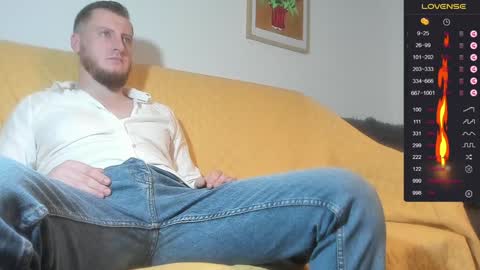 Snapshot of bradryder__ chatting on 12/16/24, 07:43 Call me Alex online show from 12/16/24, 07:43