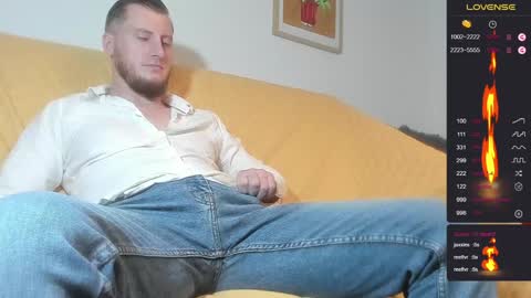 Snapshot of bradryder__ chatting on 12/18/24, 01:45 Call me Alex online show from 12/18/24, 01:45