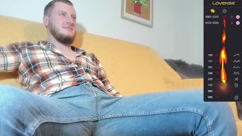 Snapshot of bradryder__ chatting on 12/31/24, 07:51 Call me Alex online show from 12/31/24, 07:51