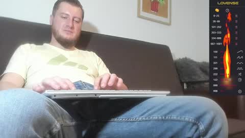 Snapshot of bradryder__ chatting on 02/05/25, 07:07 Call me Alex online show from 02/05/25, 07:07