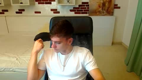 BradyFlint online show from 12/05/25, 06:11