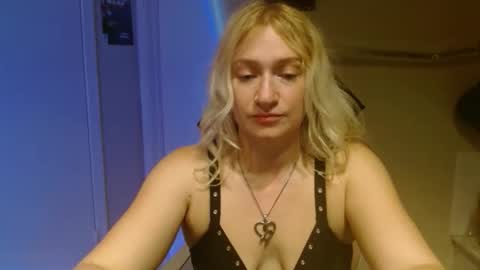 i am a naughty jedi knight online show from 05/17/26, 03:37
