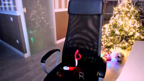 I see you X-twitter its braingirl online show from 01/01/25, 05:11