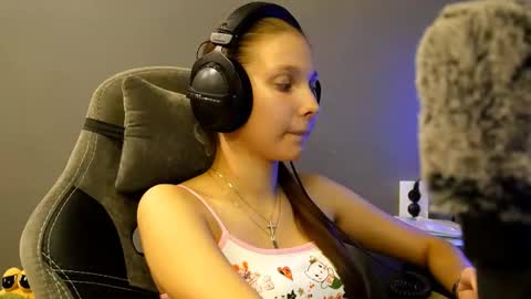 Alice online show from 12/15/25, 04:33