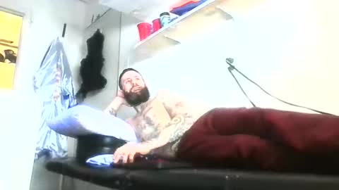 Snapshot of brandonchampagne7 chatting on 11/23/25, 08:58 brandonchampagne7 online show from 11/23/25, 08:58