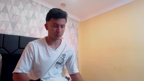 Snapshot of brandoncolee chatting on 01/21/25, 12:29 BrandonCole online show from 01/21/25, 12:29