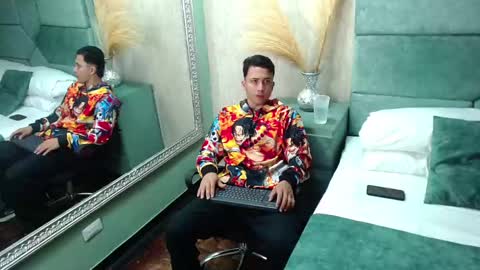 Snapshot of brandoncolee chatting on 02/01/25, 12:16 BrandonCole online show from 02/01/25, 12:16