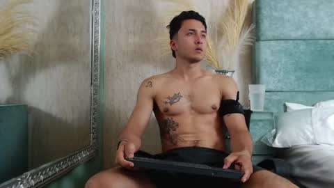 Snapshot of brandoncolee chatting on 02/02/25, 06:53 BrandonCole online show from 02/02/25, 06:53