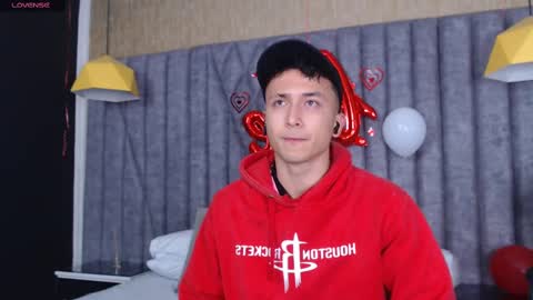 Snapshot of brandoncolee chatting on 02/19/25, 12:33 BrandonCole online show from 02/19/25, 12:33