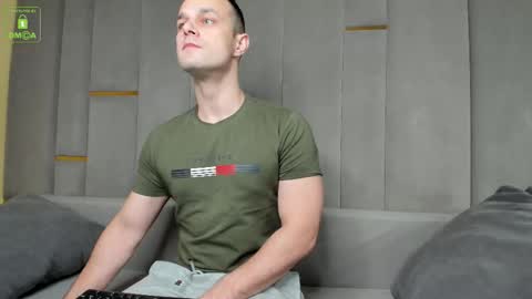 Snapshot of brandonnorriss chatting on 11/04/25, 04:33 BRANDON online show from 11/04/25, 04:33