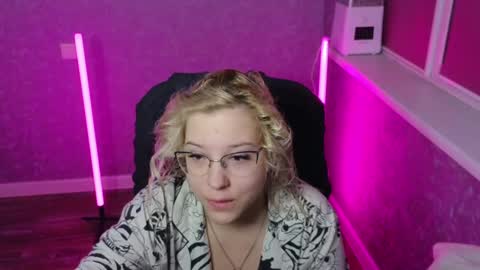 Snapshot of brandy__stars chatting on 01/05/25, 02:06 Belle online show from 01/05/25, 02:06