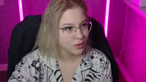 Snapshot of brandy__stars chatting on 01/22/25, 02:37 Belle online show from 01/22/25, 02:37