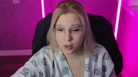 Snapshot of brandy__stars chatting on 01/22/25, 05:48 Belle online show from 01/22/25, 05:48