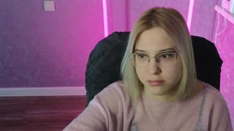 Snapshot of brandy__stars chatting on 02/06/25, 05:03 Belle online show from 02/06/25, 05:03