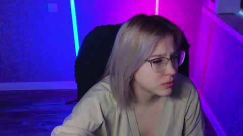 Snapshot of brandy__stars chatting on 03/06/25, 01:37 Belle online show from 03/06/25, 01:37