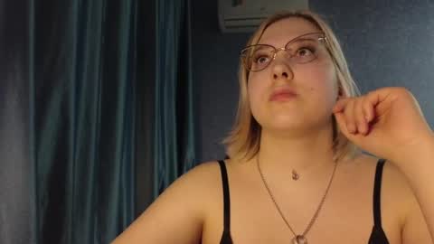 Belle  online show from 03/29/26, 02:06