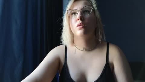 Belle  online show from 04/03/26, 10:02