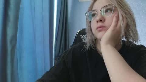 Belle  online show from 04/12/26, 04:17