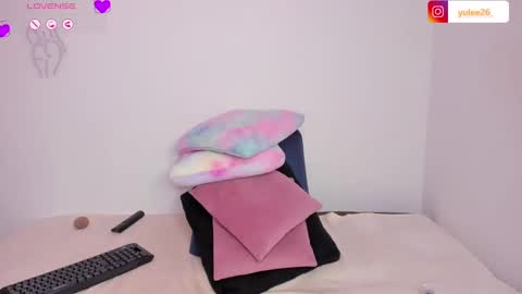 Snapshot of brandy_brow chatting on 11/01/25, 11:40 brandy Independent model online show from 11/01/25, 11:40